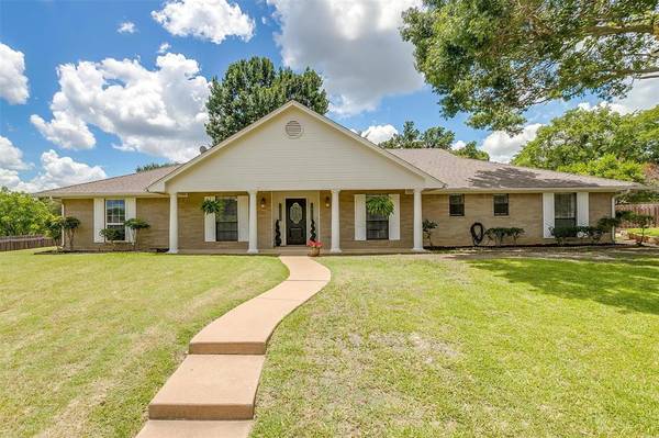 1814 Lakeridge Drive,  Weatherford,  TX 76087