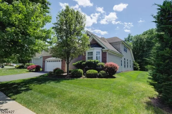 28 Spangenberg Ln, Franklin Twp., NJ 08873