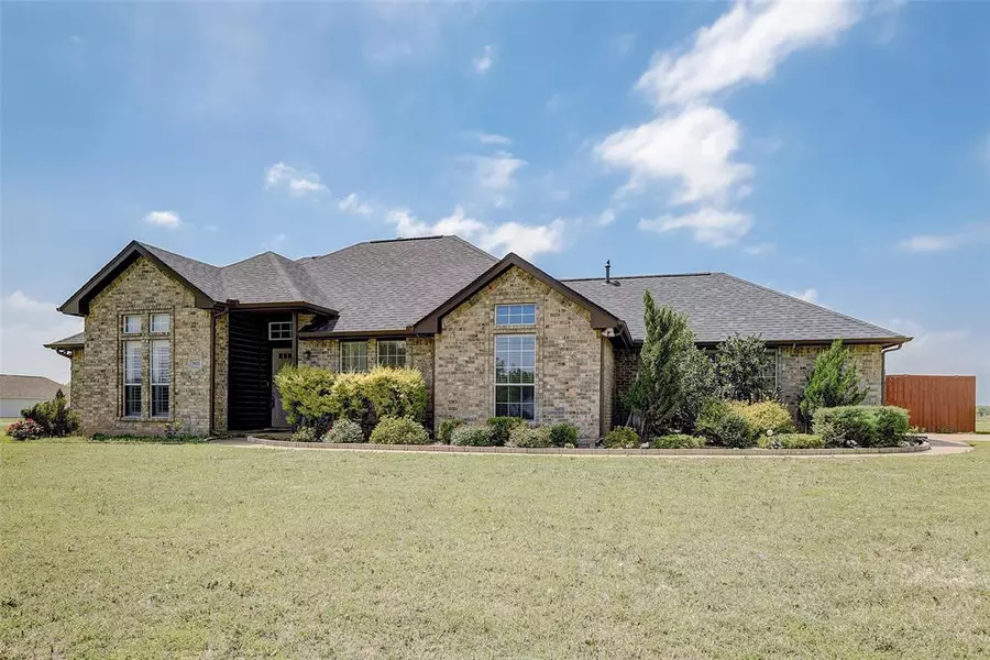 5621 Plainview Road, Midlothian, TX 76065