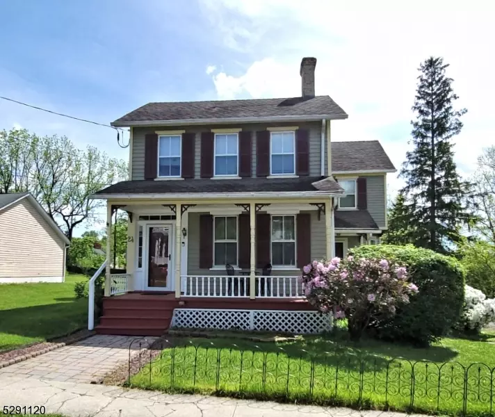 24 Center St, Clinton Twp., NJ 08801