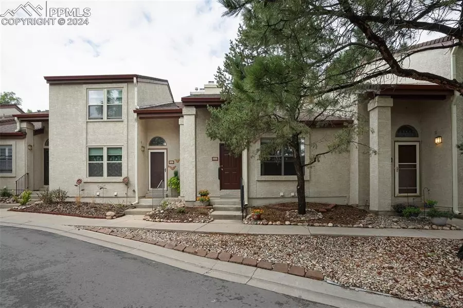 655 Autumn Crest CIR #D, Colorado Springs, CO 80919