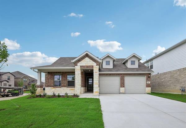 6401 BRONCO Road, Crowley, TX 76036