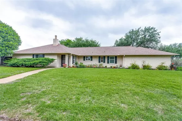 North Richland Hills, TX 76180,5041 Lake View Circle