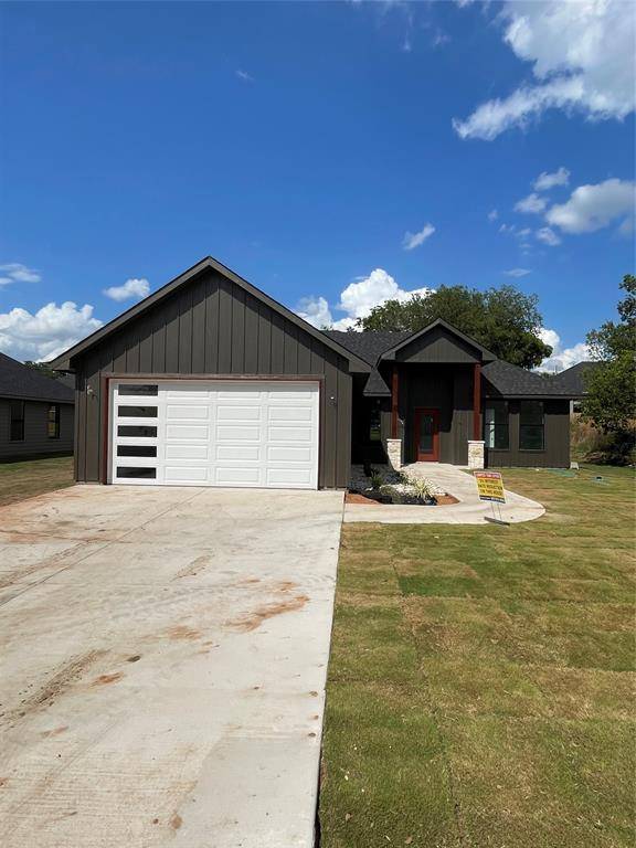 5524 Stonegate Circle, Granbury, TX 76048