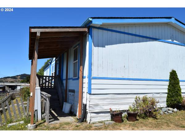 Gold Beach, OR 97444,94120 STRAHAN ST #72