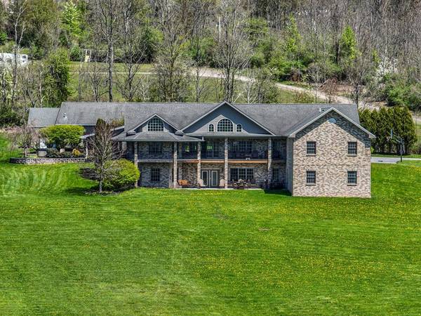 1874 Round Top Road, Wellsboro, PA 16901