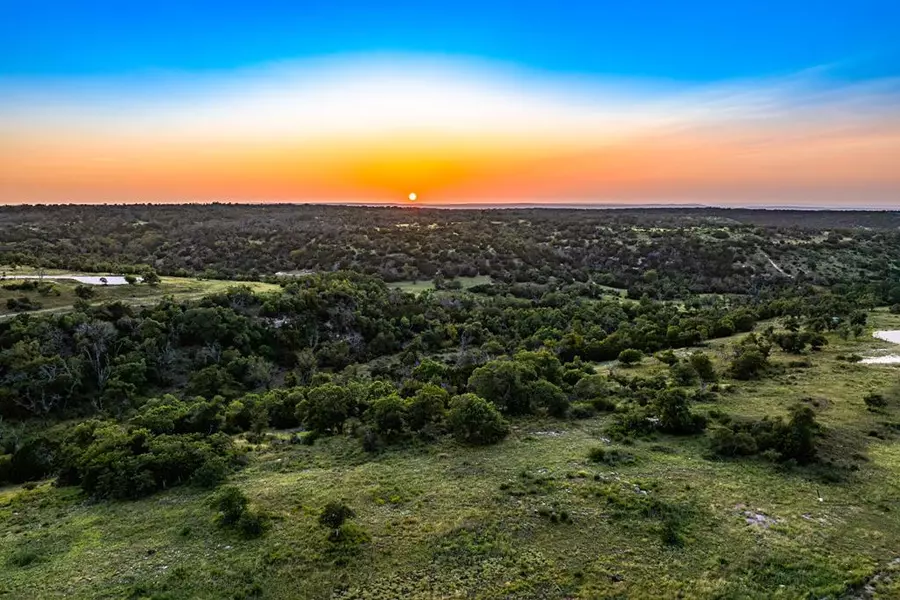 163 -- Canyons Dr, Fredericksburg, TX 78624