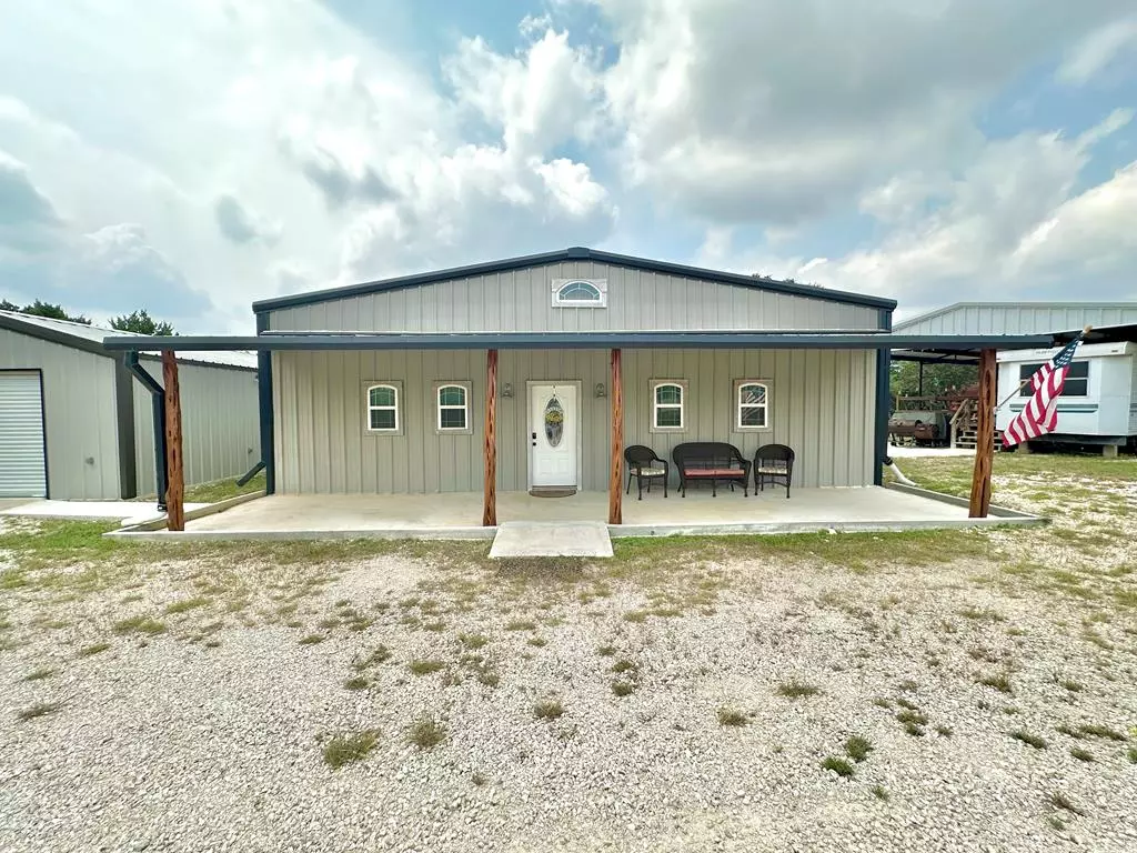 Utopia, TX 78884,351 -- Beulah Rd