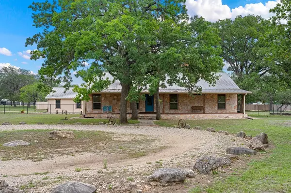 Medina, TX 78055,180 -- Orchard St