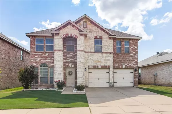 8825 Noontide Drive, Fort Worth, TX 76179