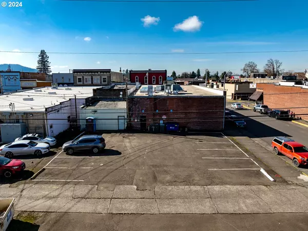 Lebanon, OR 97355,707 S MAIN ST