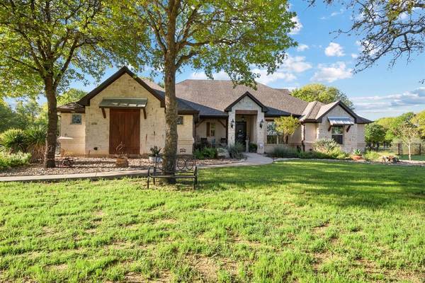 109 Deer Trail, Lipan, TX 76462