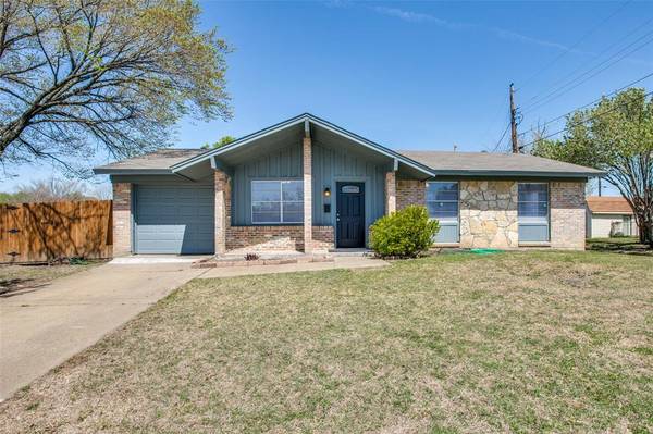 2301 Halifax Drive, Carrollton, TX 75006