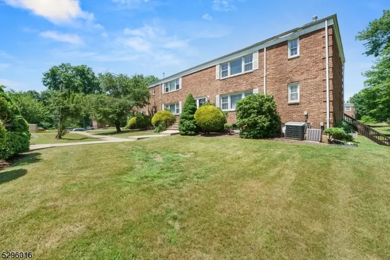 16 Dartmouth Ave #4B, Bridgewater Twp., NJ 08807