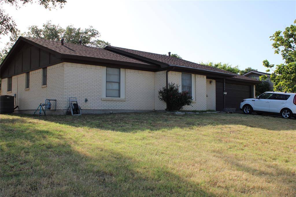 Benbrook, TX 76116,3904 Cresthill Road