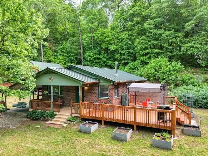 Hayesville, NC 28904,1245 Muskrat Creek Road