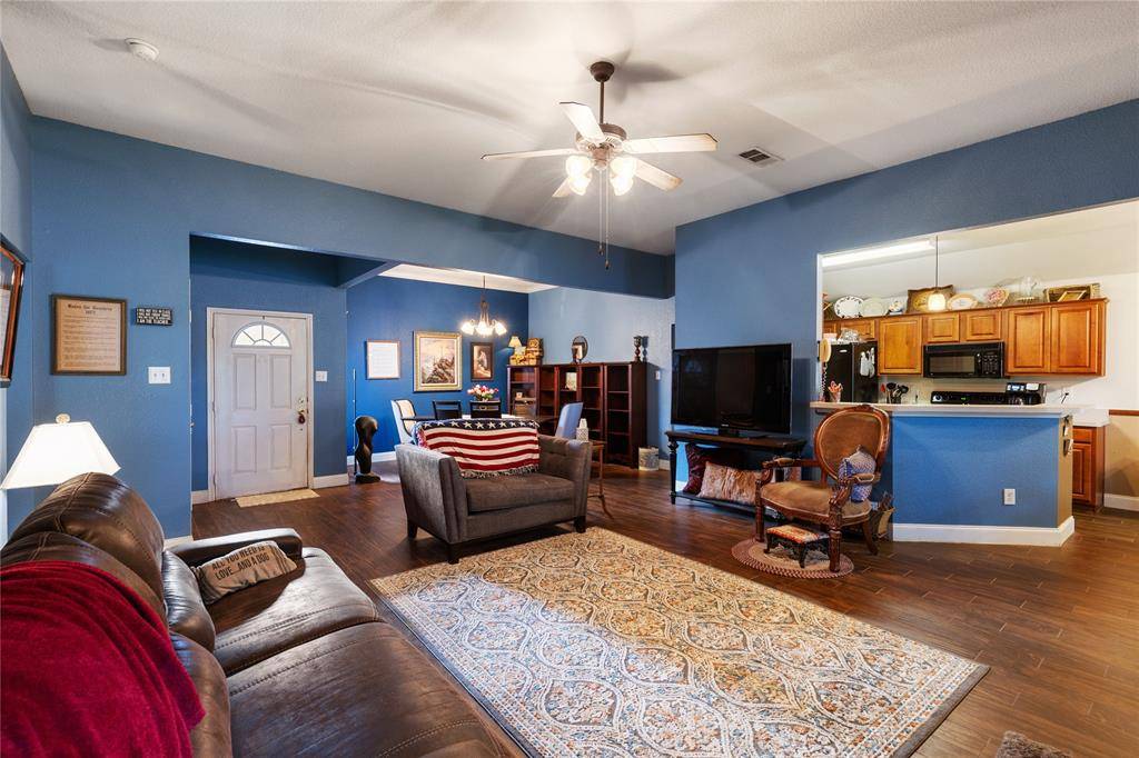 Cedar Hill, TX 75104,933 Pecan Trail