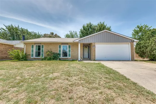 1013 Coffeyville Trail, Grand Prairie, TX 75052