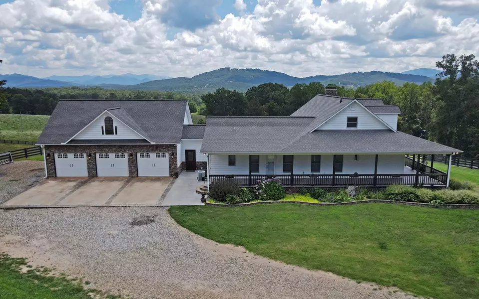 922 Dean Gap Road, Blairsville, GA 30512