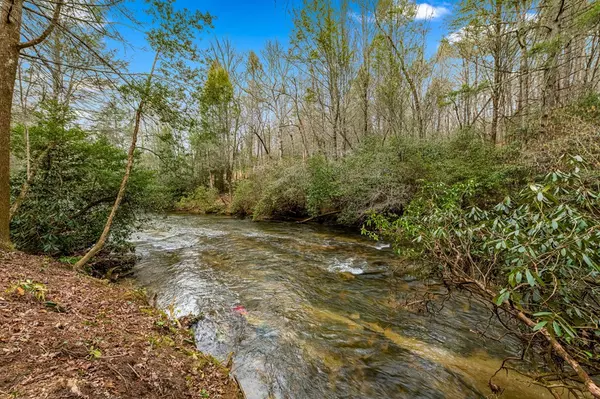 Blue Ridge, GA 30513,325 Hemlock Trail