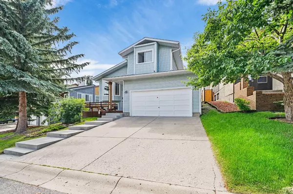 Calgary, AB T3K 1W8,67 Beaconsfield PL NW