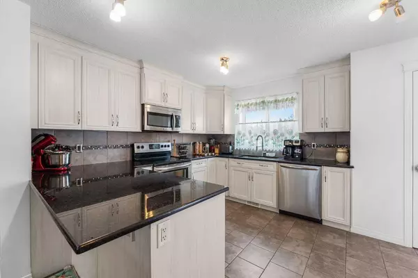 Calgary, AB T2Z 5B2,164 Copperpond Parade SE