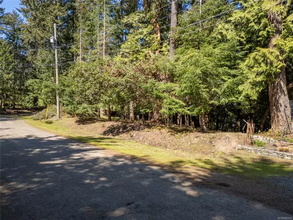 Pender Island, BC V0N 2M2,2604 Shoal Rd