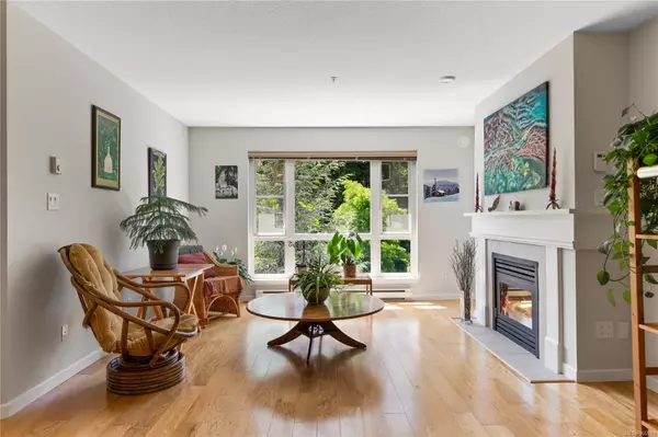 Nanaimo, BC V9T 6K1,5650 Edgewater Lane #411