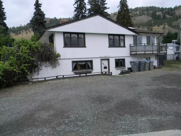 Kamloops, BC V2B 8H3,3214 HARGRAVES PLACE