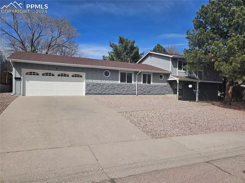 9 Hadley Rill, Pueblo, CO 81001