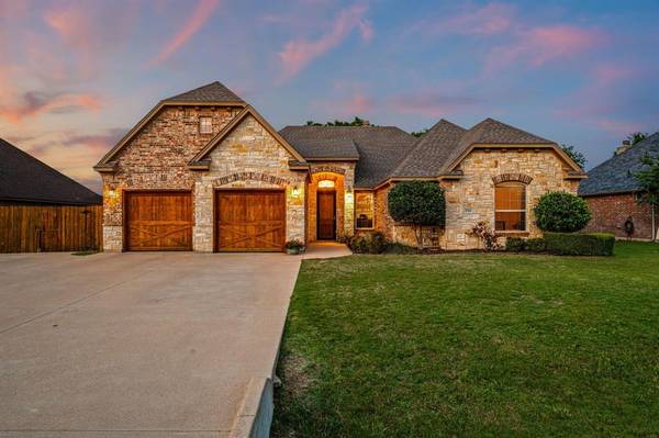 2934 Willow Ridge Circle,  Granbury,  TX 76049