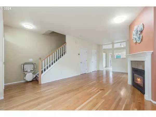 Portland, OR 97223,9493 SW SUTTON PL