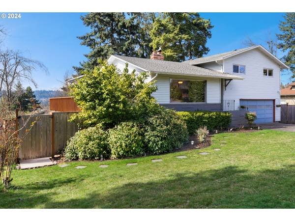 15571 SE OATFIELD RD, Milwaukie, OR 97267