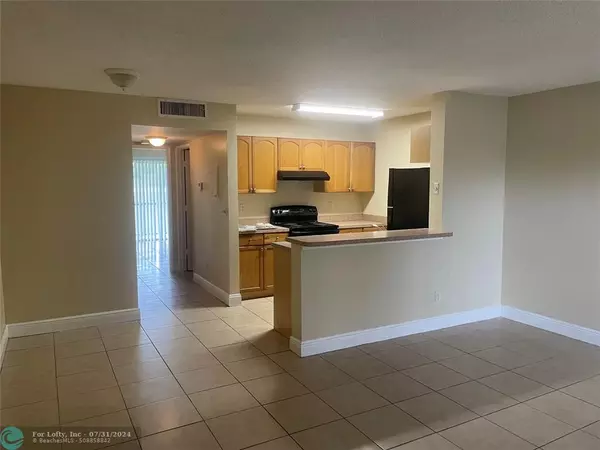 Boynton Beach, FL 33436,1617 MEADOWS CIRCLE  #1617