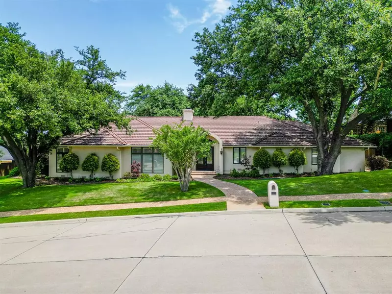 1303 Cottonwood Valley Circle N, Irving, TX 75038