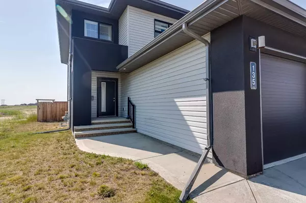 Blackfalds, AB T4M 0N8,135 Palmer CIR