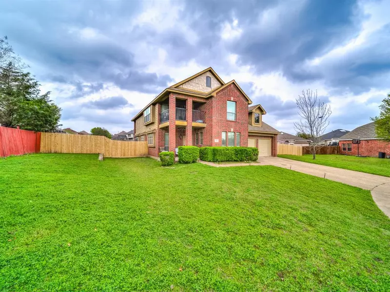 720 Newberry Court, Desoto, TX 75115