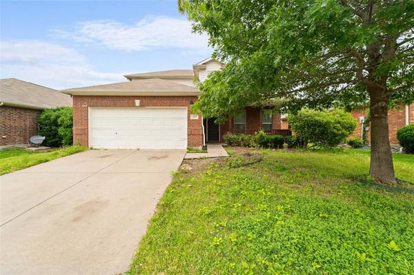 1613 Cardinal Way, Aubrey, TX 76227