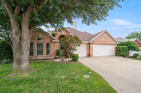 5558 Amistad Street,  Fort Worth,  TX 76137