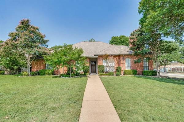 1117 Highedge Drive,  Plano,  TX 75075