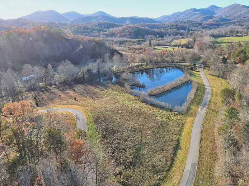 307 Plott Town Overlook, Blairsville, GA 30512