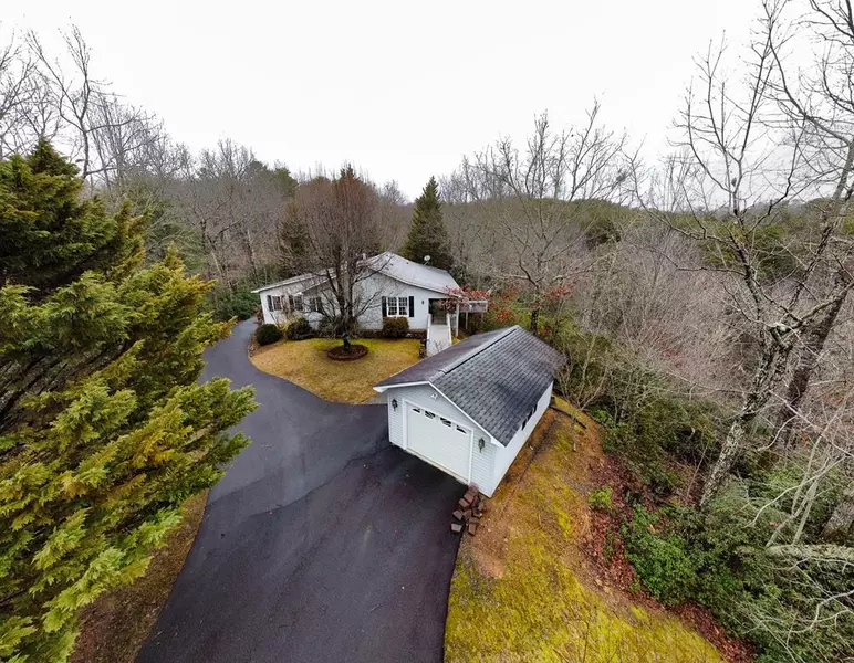 202 Turkey Trail, Brasstown, NC 28909