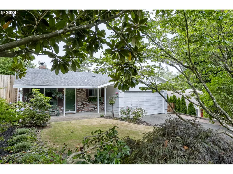 6909 SW 54TH AVE, Portland, OR 97219