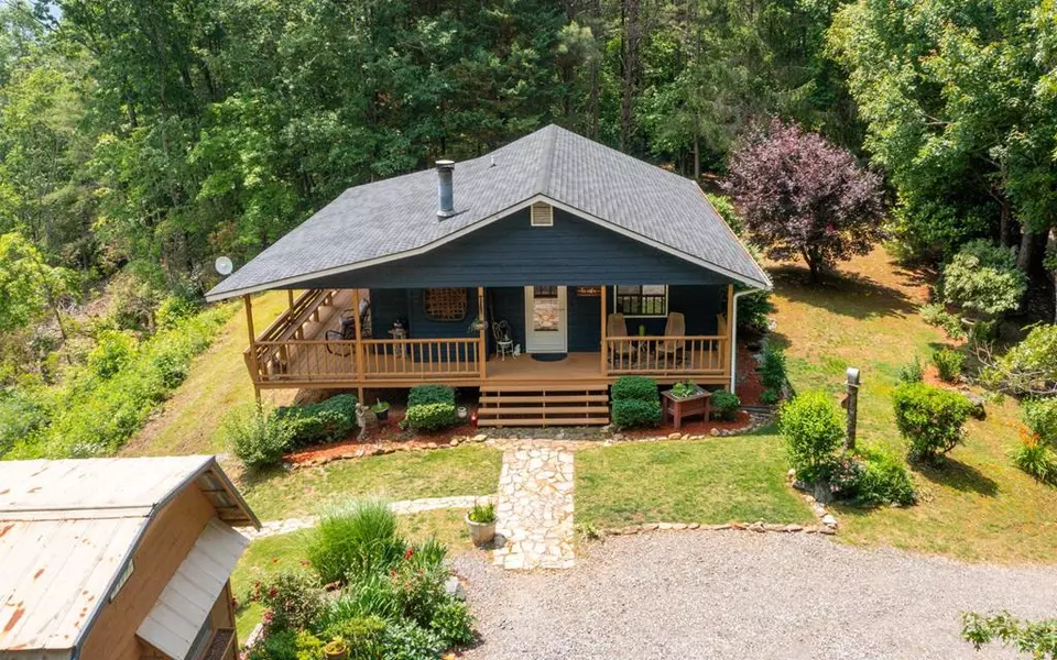 608 Caesars Cove, Hayesville, NC 28904