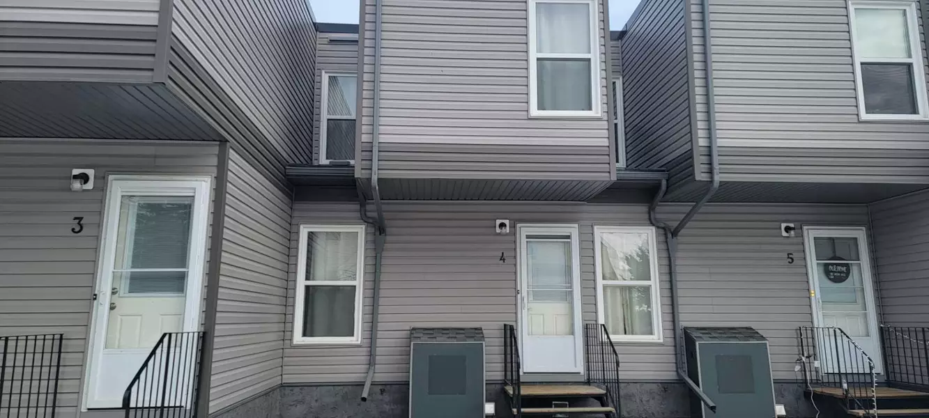 5423 10 Avenue #4, Edson, AB T7E 1K2