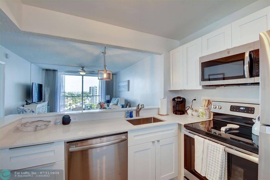 Pompano Beach, FL 33062,1391 S Ocean Blvd  #1003