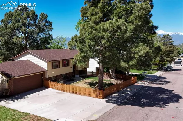 Colorado Springs, CO 80915,6655 Pawnee CIR