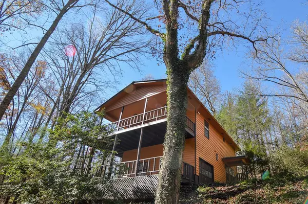 Hiawassee, GA 30546,4511 White Oak Drive