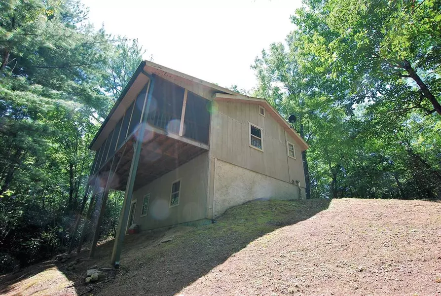 654 Bear Hollar, Hayesville, NC 28904