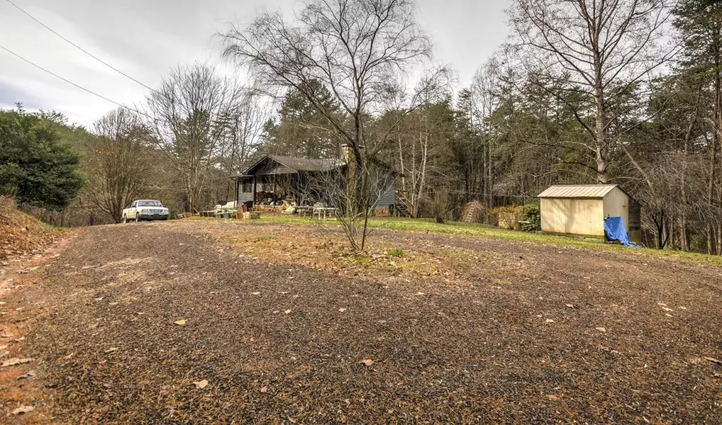 849 Golf Course Rd, Copperhill, TN 37317